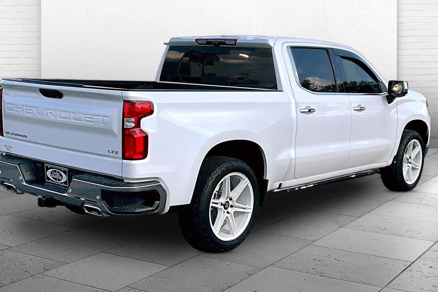 Used 2025 Chevrolet Silverado 1500 LTZ w/ LTZ Premium Package AWD/4WD image 14