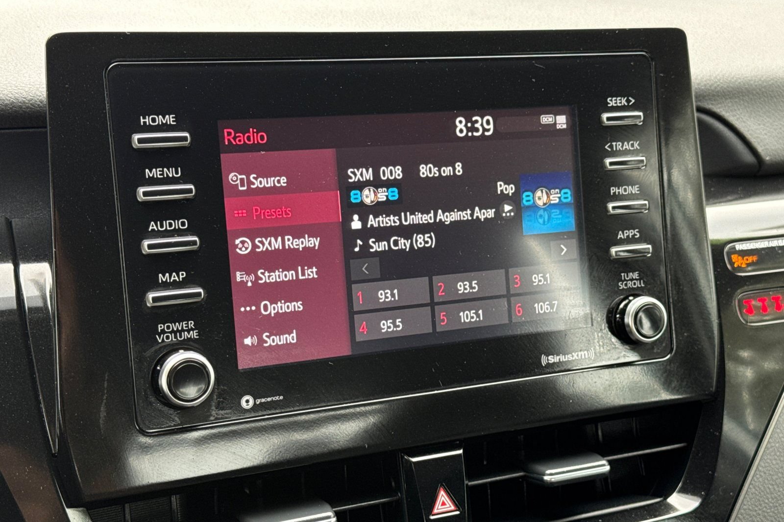 Used 2023 Toyota Camry SE FWD image 19