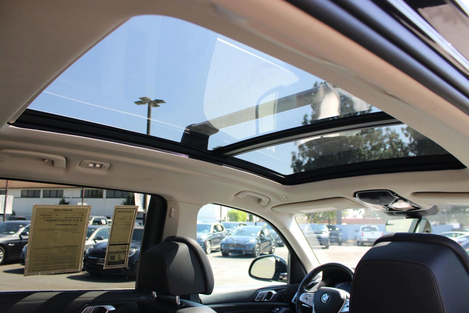 Used 2022 BMW X7 xDrive40i w/ Premium Package image 52