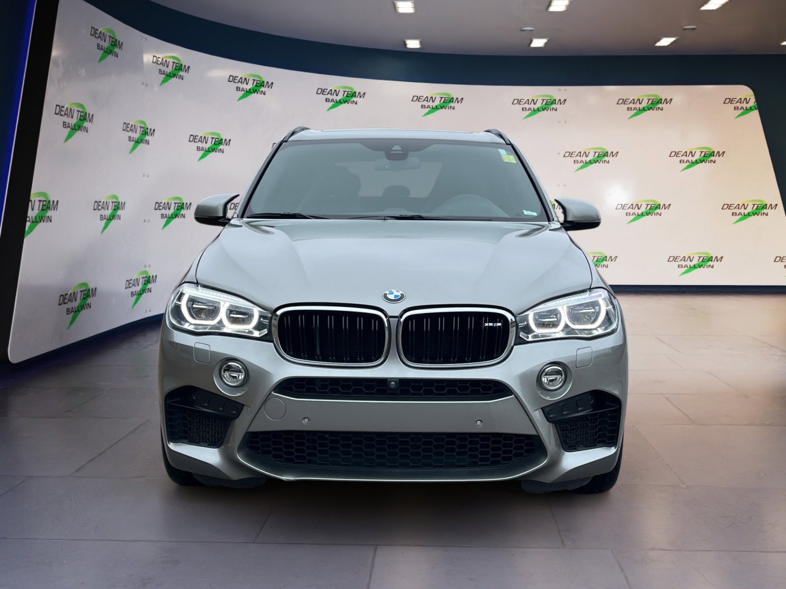 Used 2018 BMW X5 M w/ Executive Package image 2