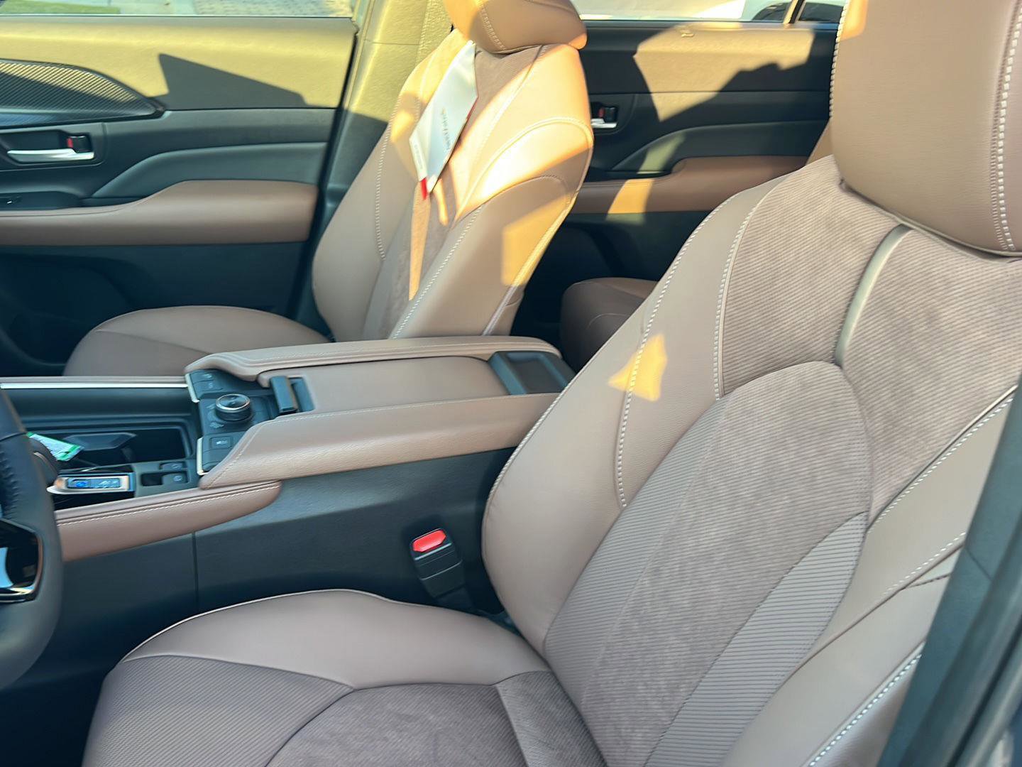 New 2026 Toyota Grand Highlander AWD Hybrid image 31