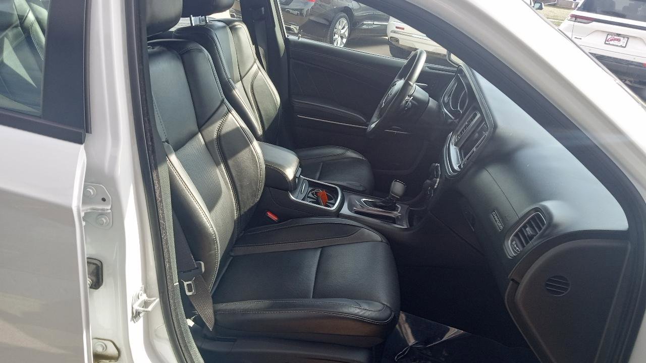 Used 2019 Dodge Charger SXT w/ Plus Group image 10