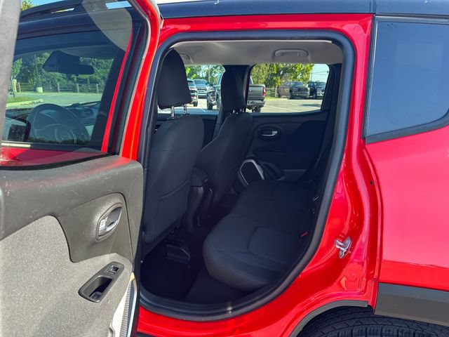 Used 2015 Jeep Renegade Latitude w/ Trailer Tow Group AWD/4WD image 14