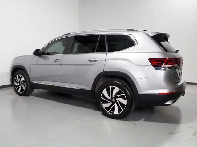 Used 2025 Volkswagen Atlas SEL AWD/4WD image 8