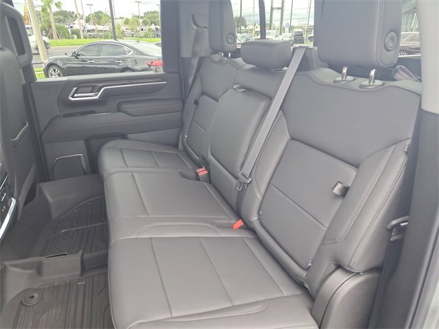 New 2025 GMC Sierra 2500 SLT w/ SLT Premium Package image 7