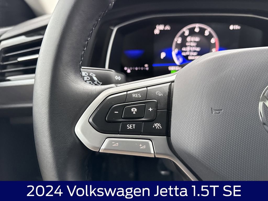 Used 2024 Volkswagen Jetta SE w/ Panoramic Sunroof Package image 19