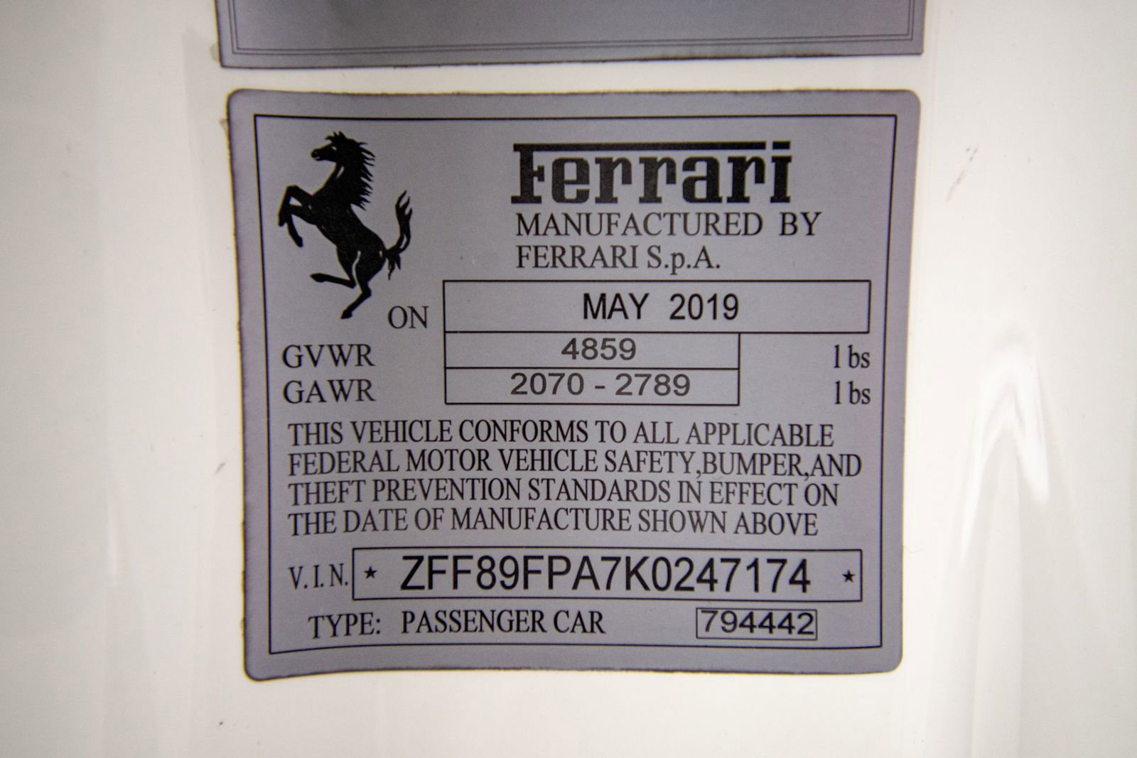 Used 2019 Ferrari Portofino RWD image 40