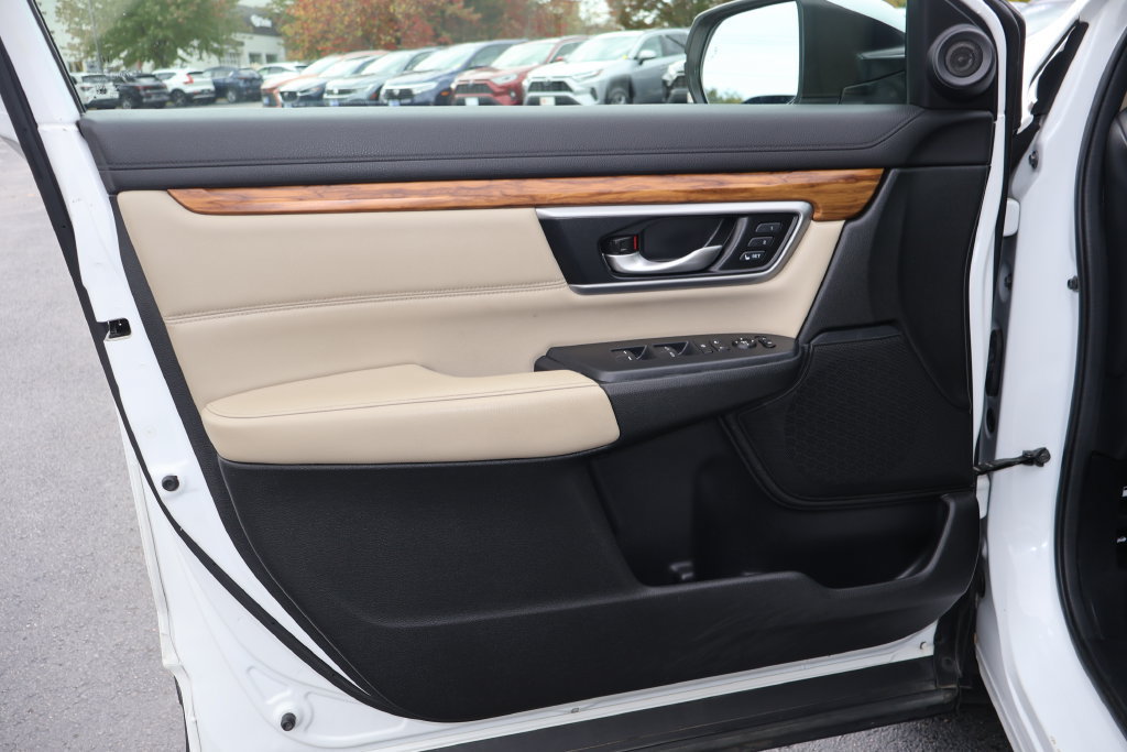 Used 2020 Honda CR-V Touring image 13