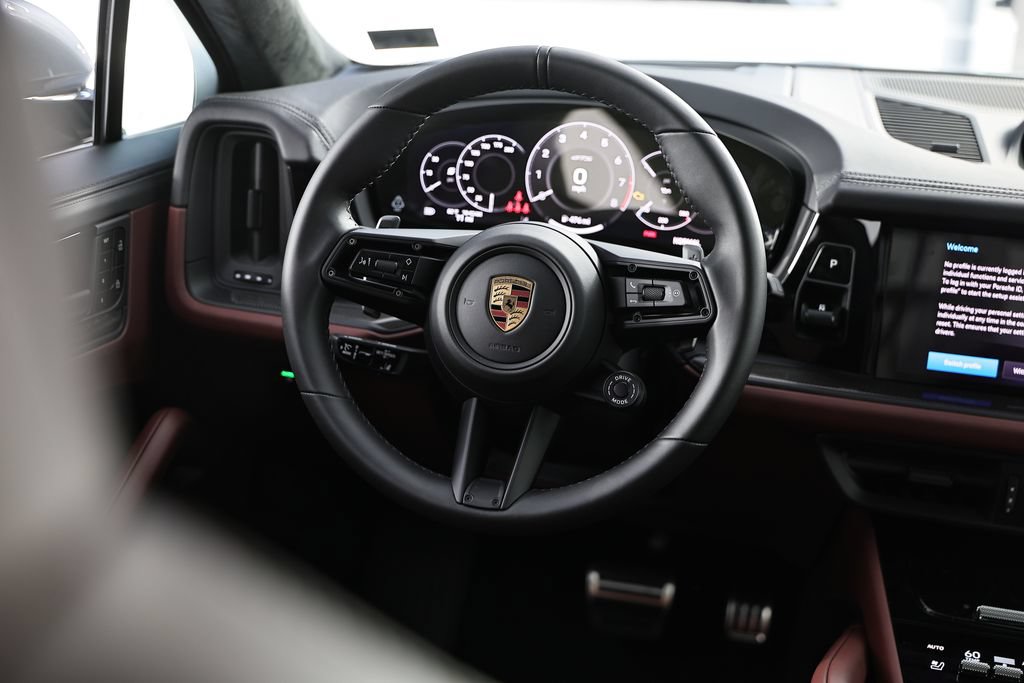 New 2026 Porsche Cayenne GTS AWD/4WD image 30