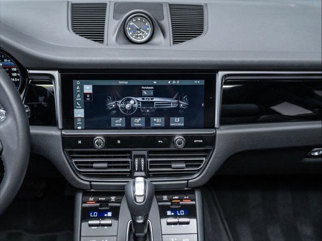 Used 2024 Porsche Macan image 26