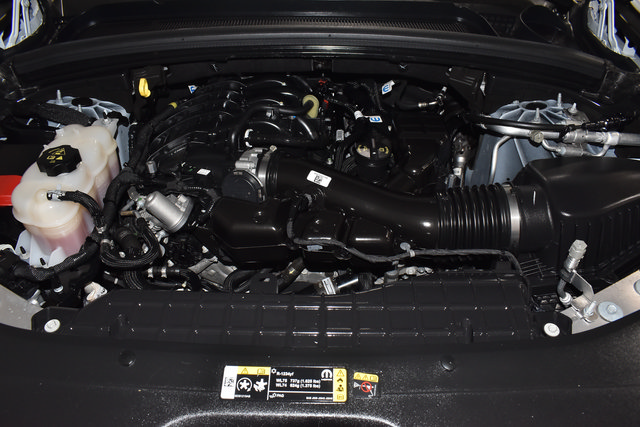 Used 2024 Jeep Grand Cherokee Altitude AWD/4WD image 10