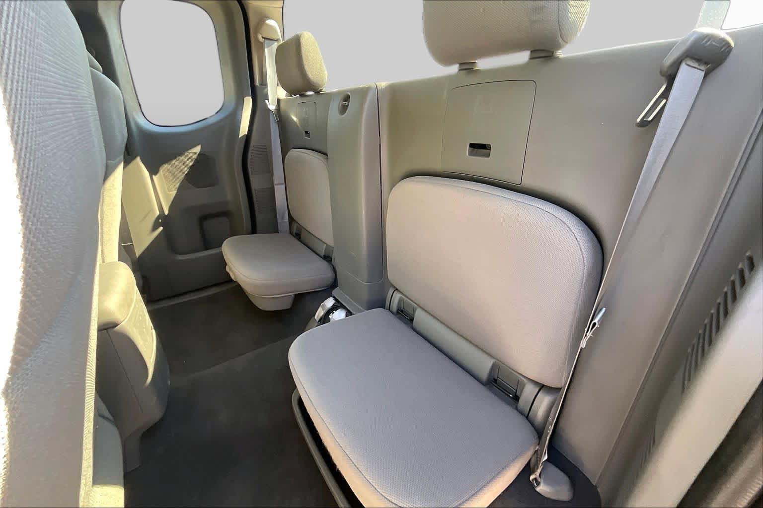 Used 2021 Nissan Frontier S RWD image 20