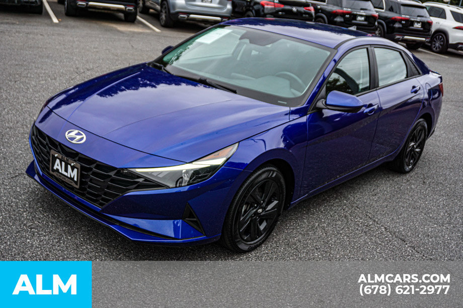 Used 2023 Hyundai Elantra Blue w/ Preferred Accessory Package FWD image 14