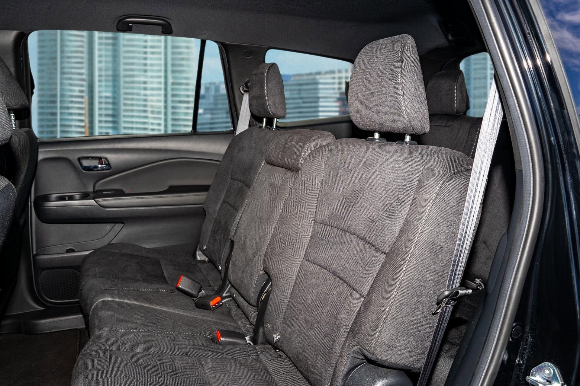 Used 2022 Honda Pilot Sport image 11