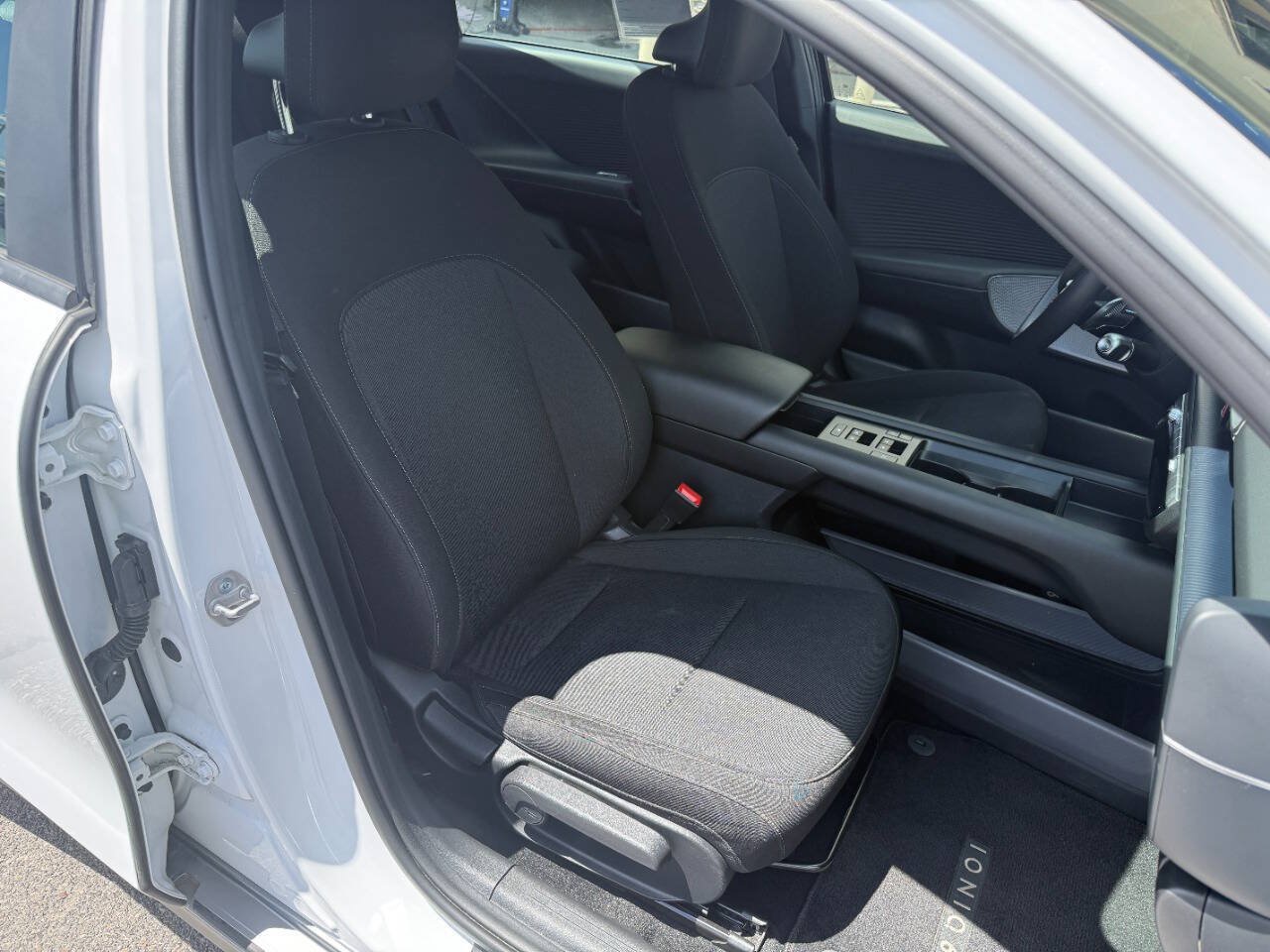 Used 2023 Hyundai Ioniq 6 SE AWD/4WD image 10