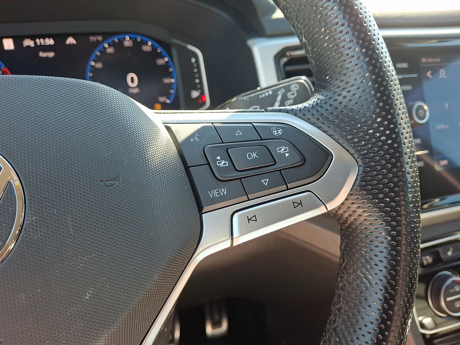 Used 2021 Volkswagen Atlas SEL Premium image 22