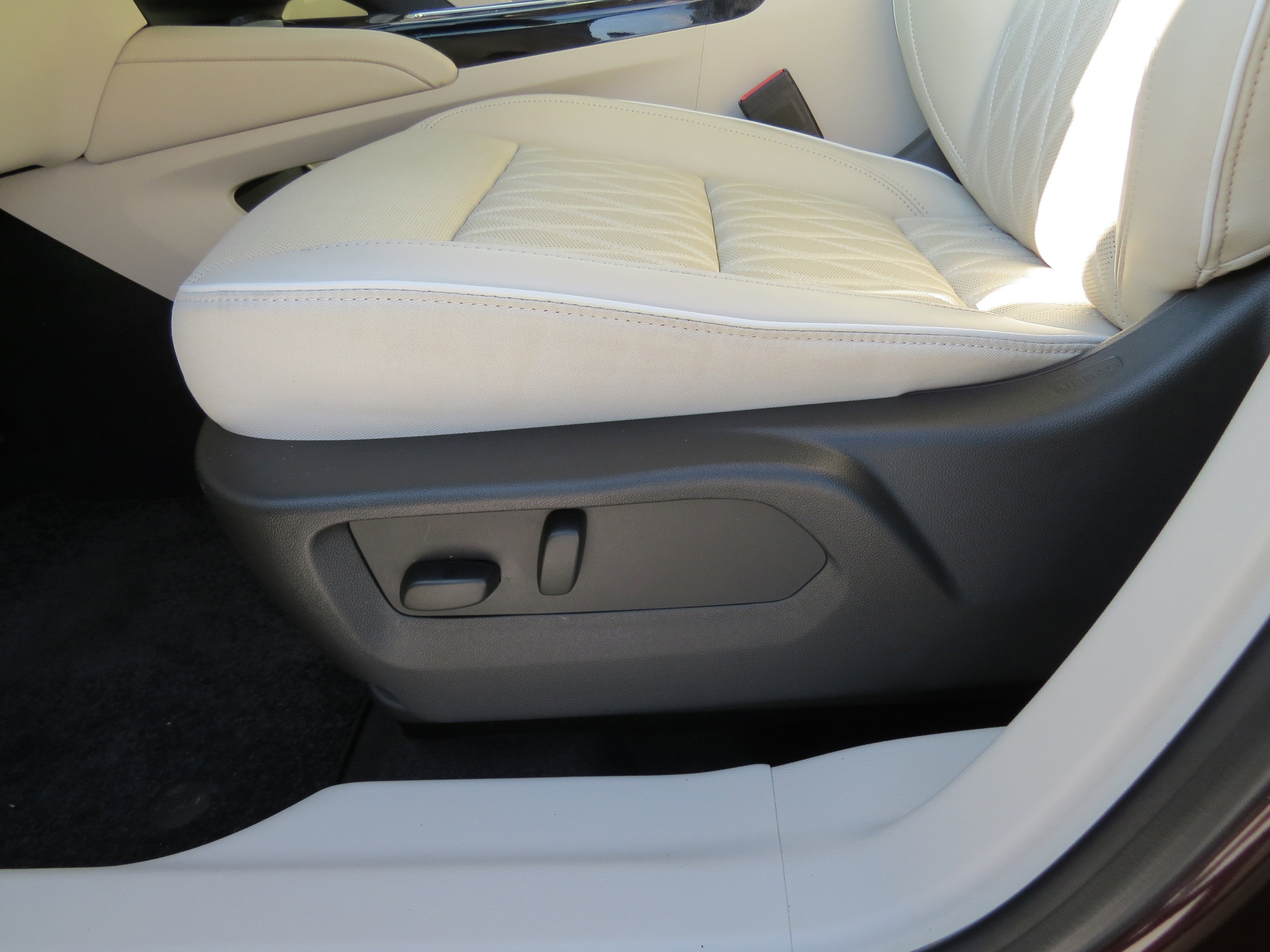 Used 2023 Buick Envision Avenir image 15