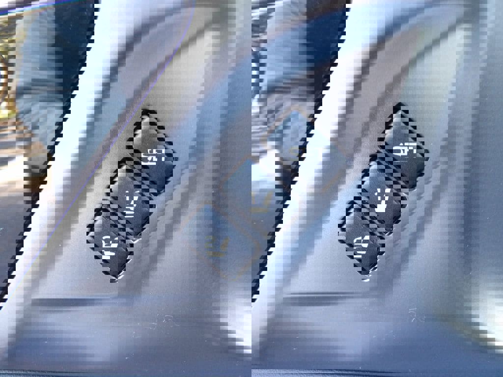 Used 2025 Subaru Outback Touring XT w/ Popular Package #2 image 15