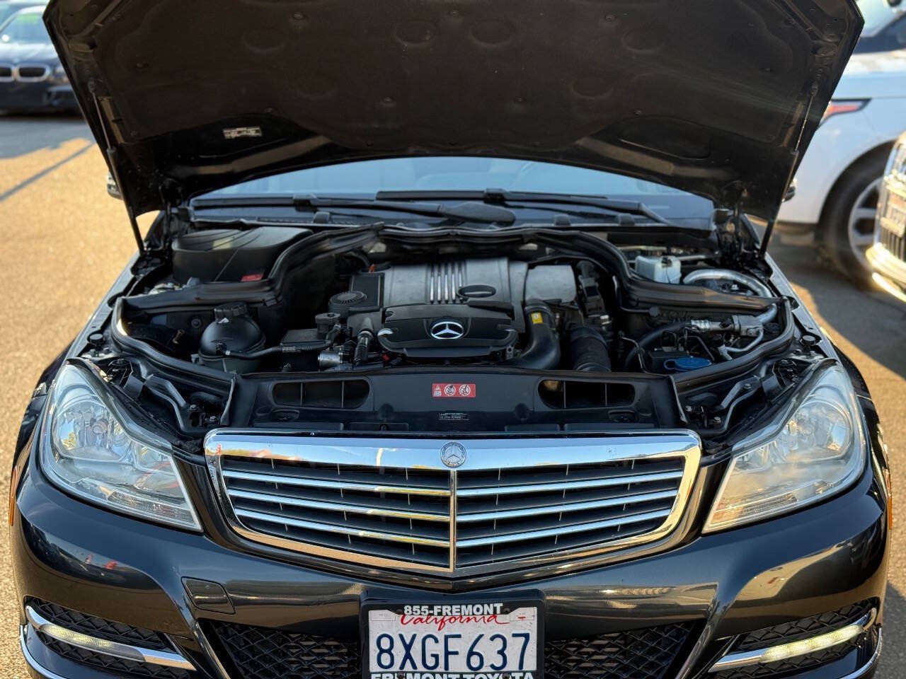 Used 2013 Mercedes-Benz C 250 Sedan image 15