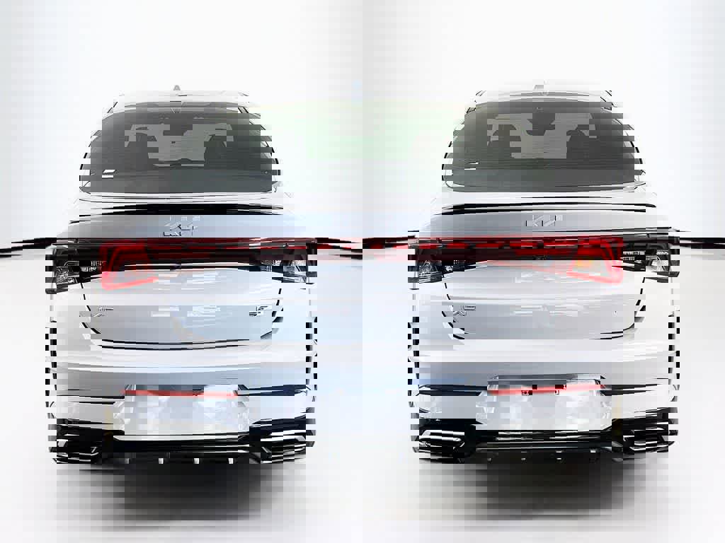 Used 2023 Kia K5 GT-Line w/ GT-Line Premium Package image 5