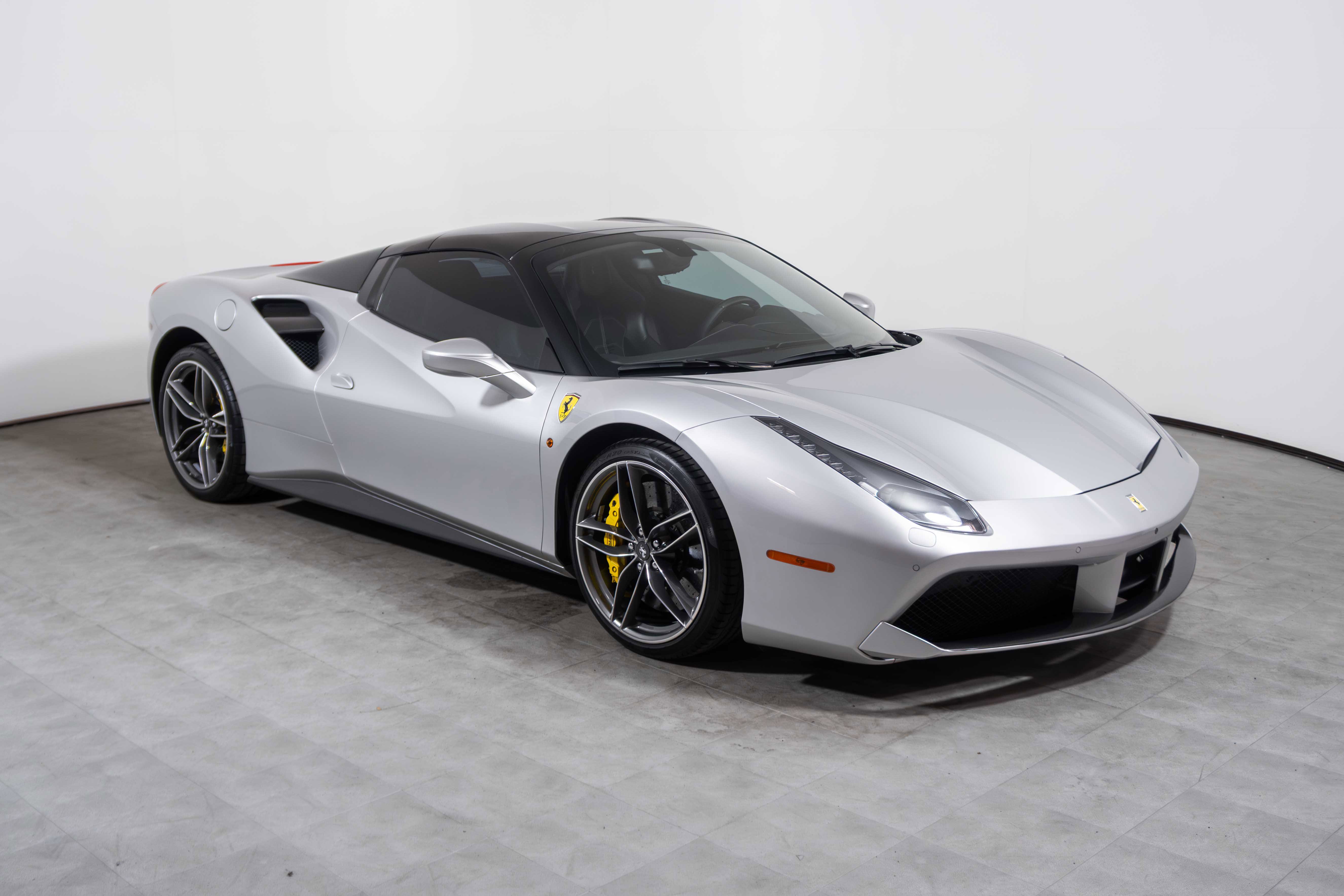 Used 2016 Ferrari 488 Spider image 12