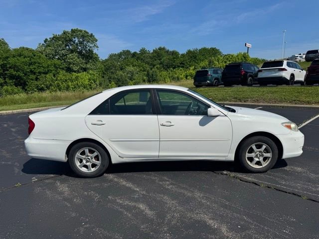 Used 2002 Toyota Camry LE FWD image 2