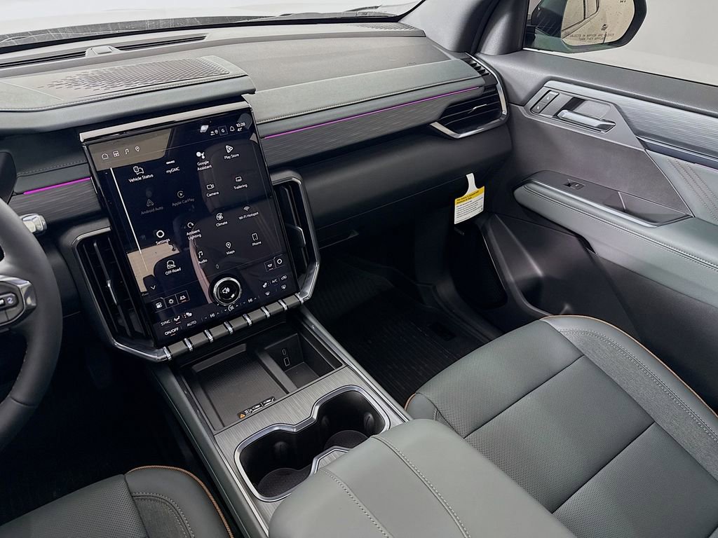 New 2026 GMC Acadia AT4 w/ LPO, Floor Liner Package AWD/4WD image 29