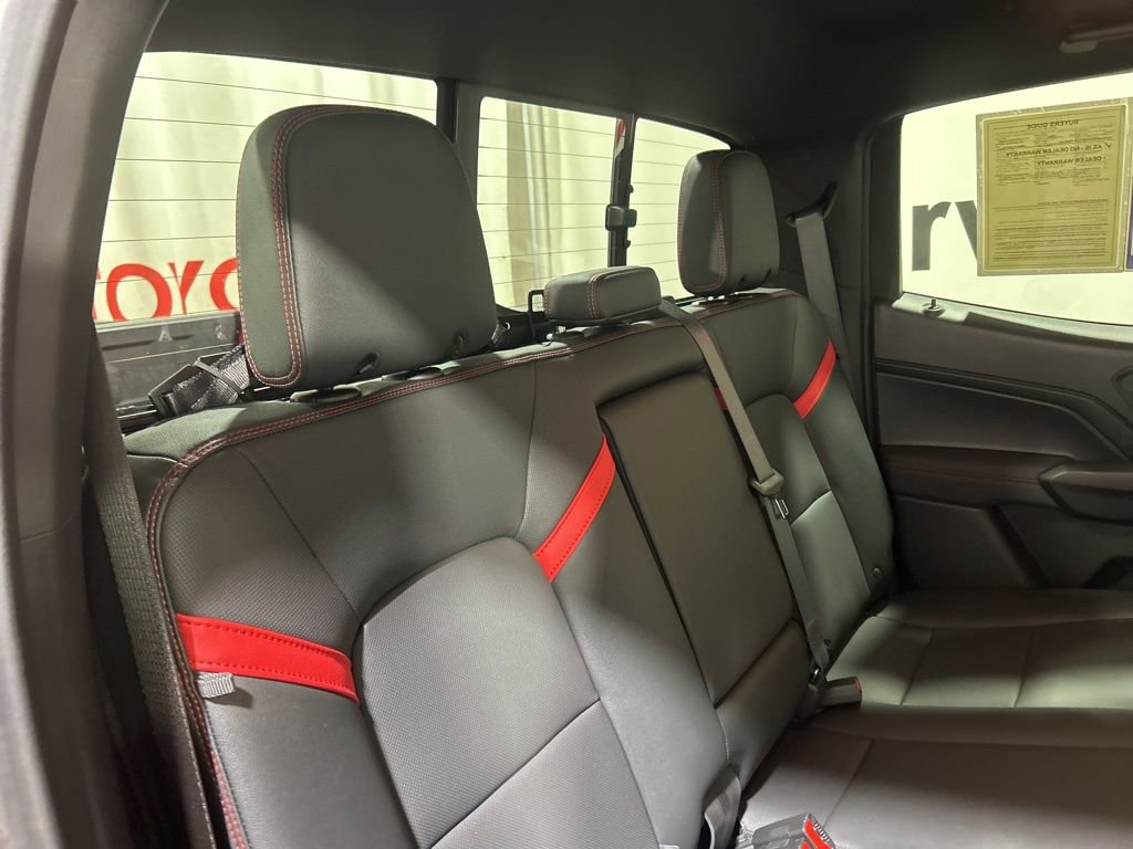 Used 2024 Chevrolet Colorado Z71 w/ Z71 Convenience Package 2 image 18