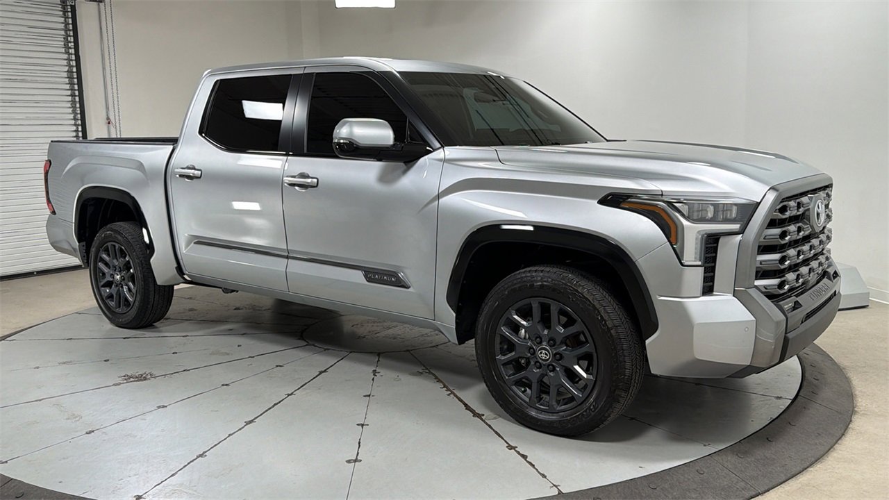 Used 2025 Toyota Tundra Platinum video 3