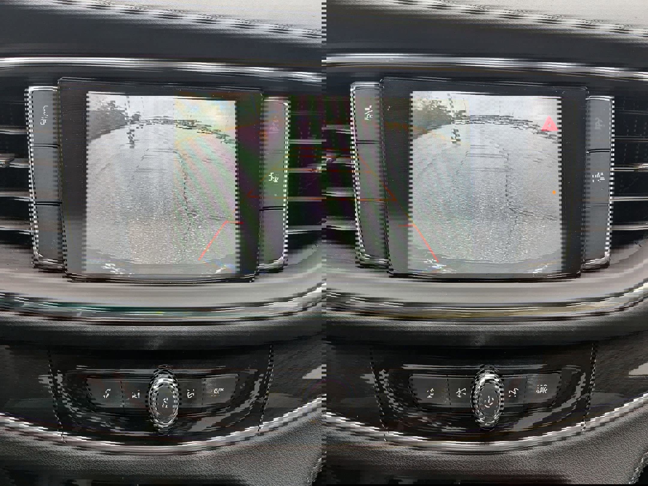 Used 2019 Buick Enclave Essence image 15