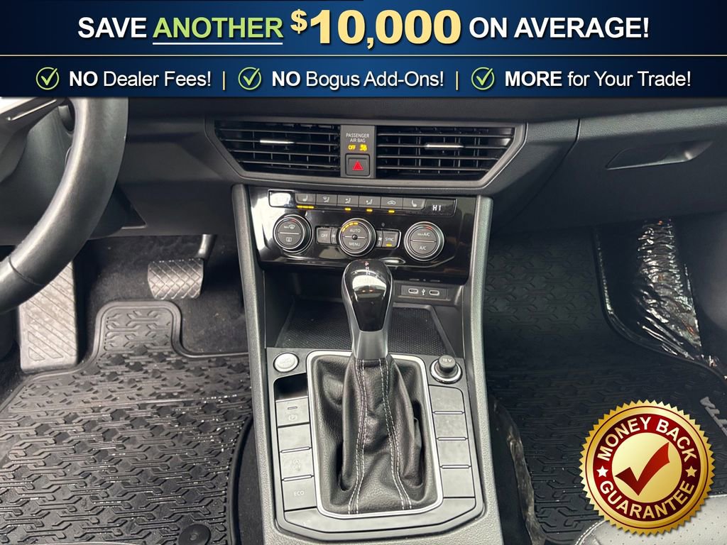 Used 2024 Volkswagen Jetta SE w/ Panoramic Sunroof Package image 20