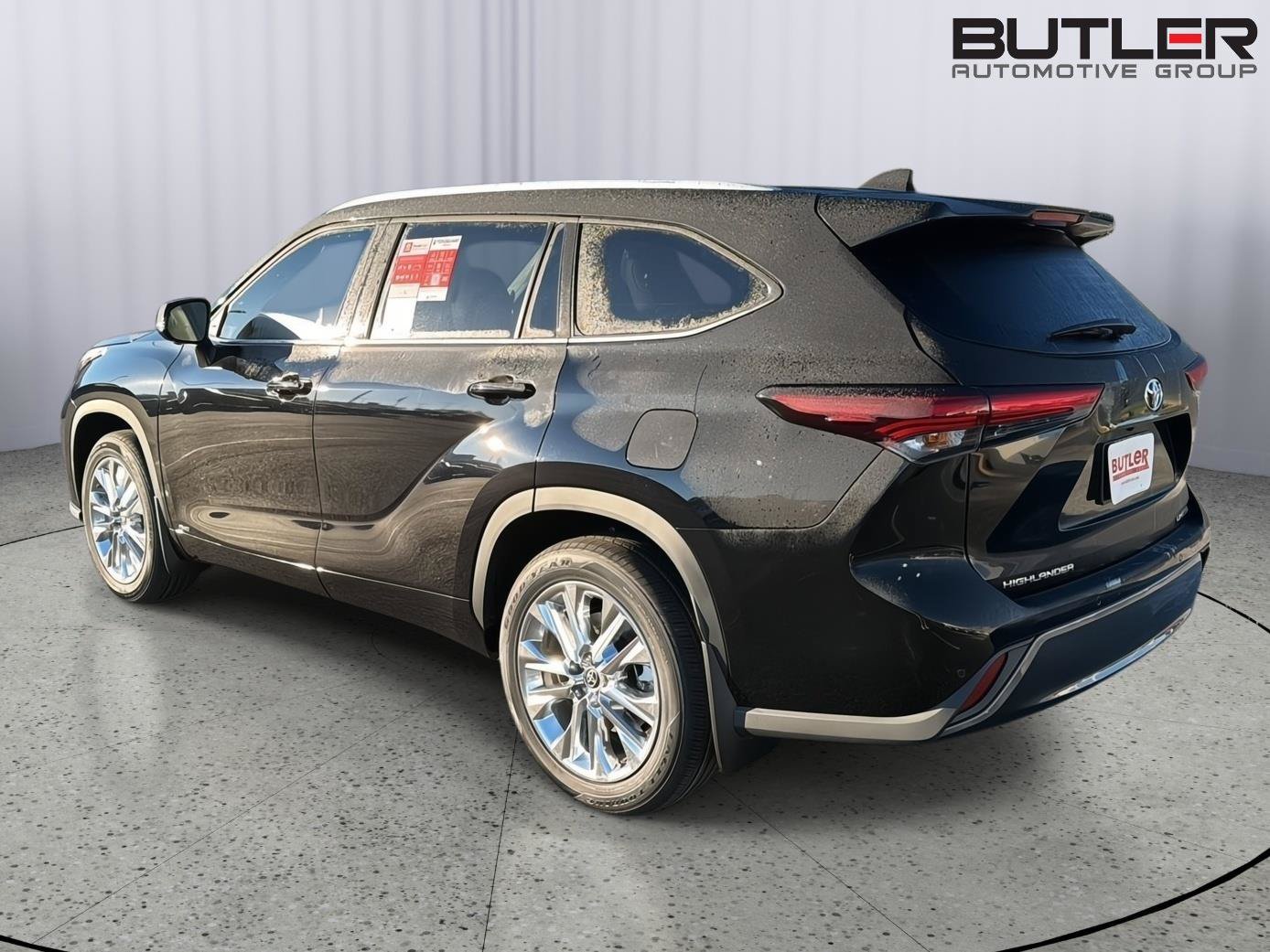New 2026 Toyota Highlander Limited AWD/4WD image 4