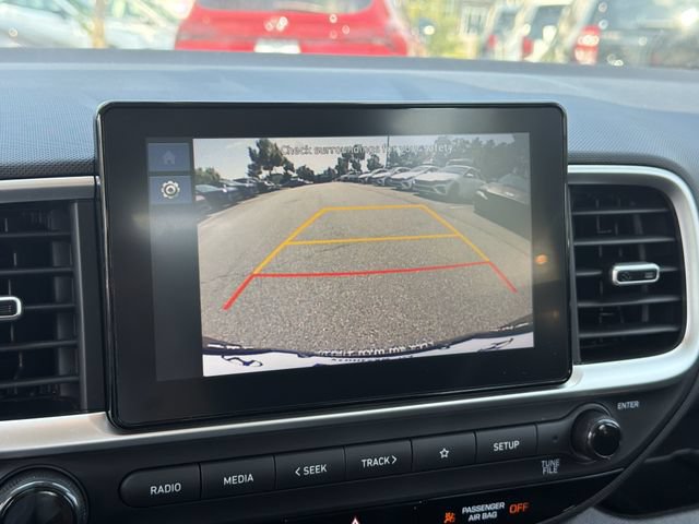 Certified 2025 Hyundai Venue SEL FWD image 32
