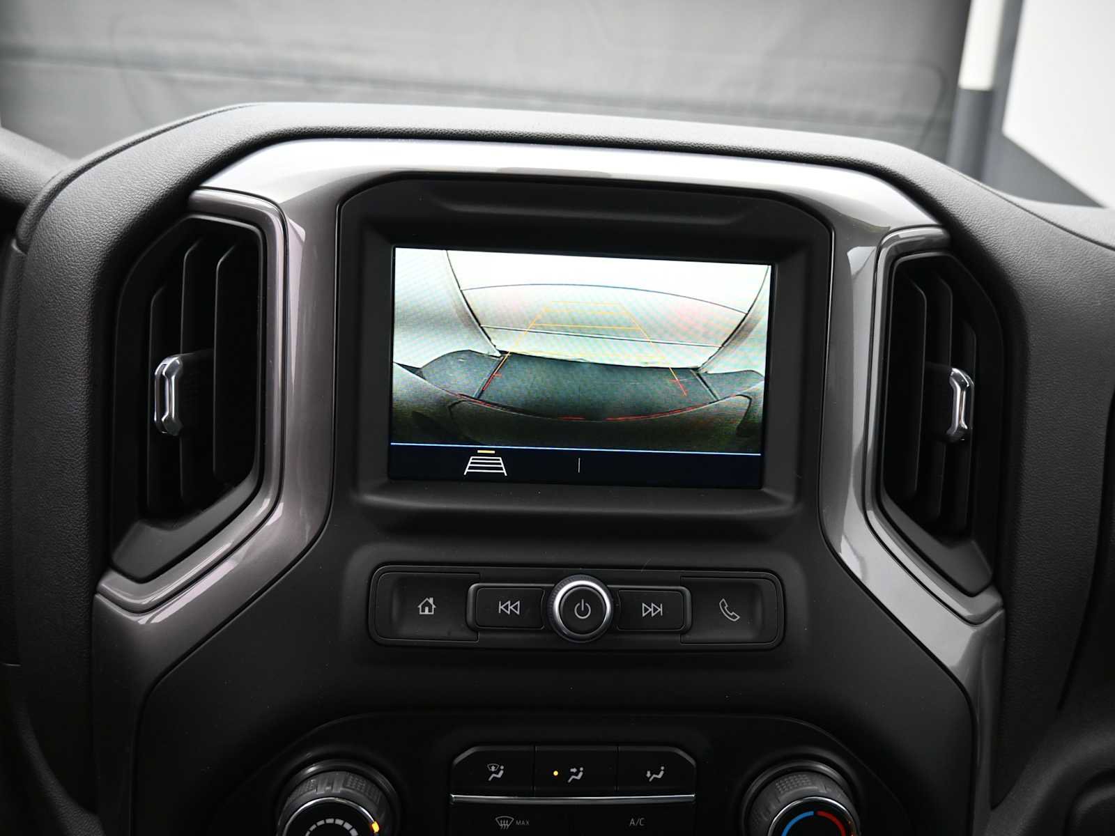 Used 2019 Chevrolet Silverado 1500 Custom w/ Custom Convenience Package AWD/4WD image 8