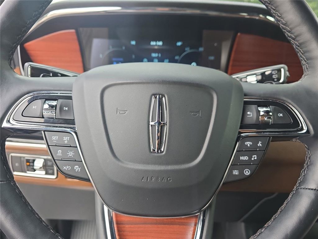 Used 2024 Lincoln Navigator Reserve image 26