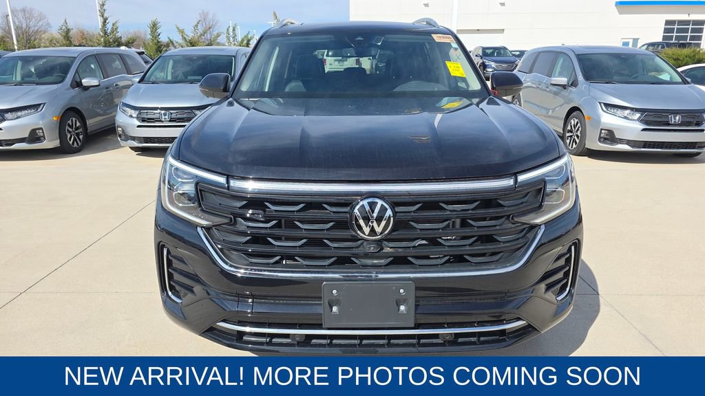 Used 2025 Volkswagen Atlas SEL Premium R-Line image 8
