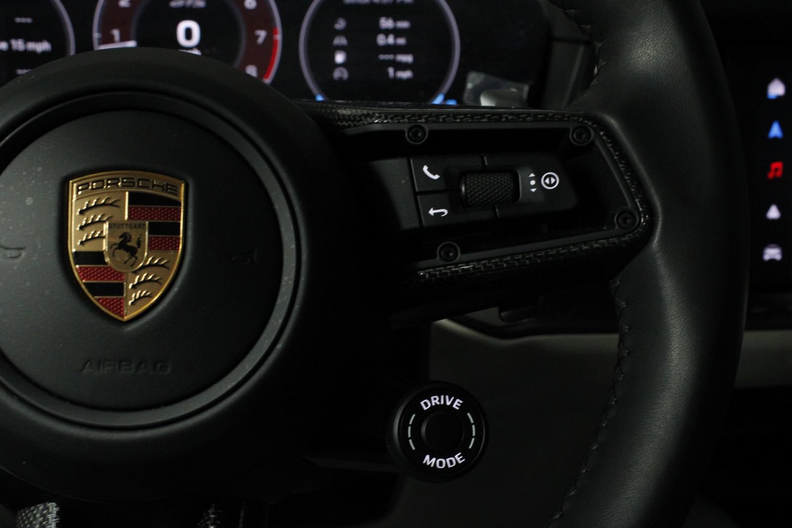 Certified 2025 Porsche Cayenne GTS AWD/4WD image 26