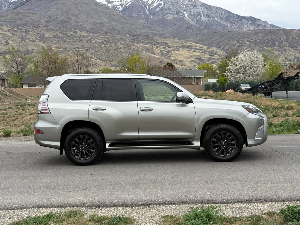 Used 2020 Lexus GX 460 Premium w/ Premium Package AWD/4WD image 8