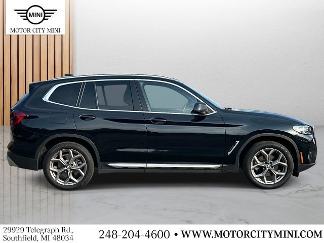Used 2024 BMW X3 xDrive30i w/ Premium Package w/ZPA AWD/4WD image 2
