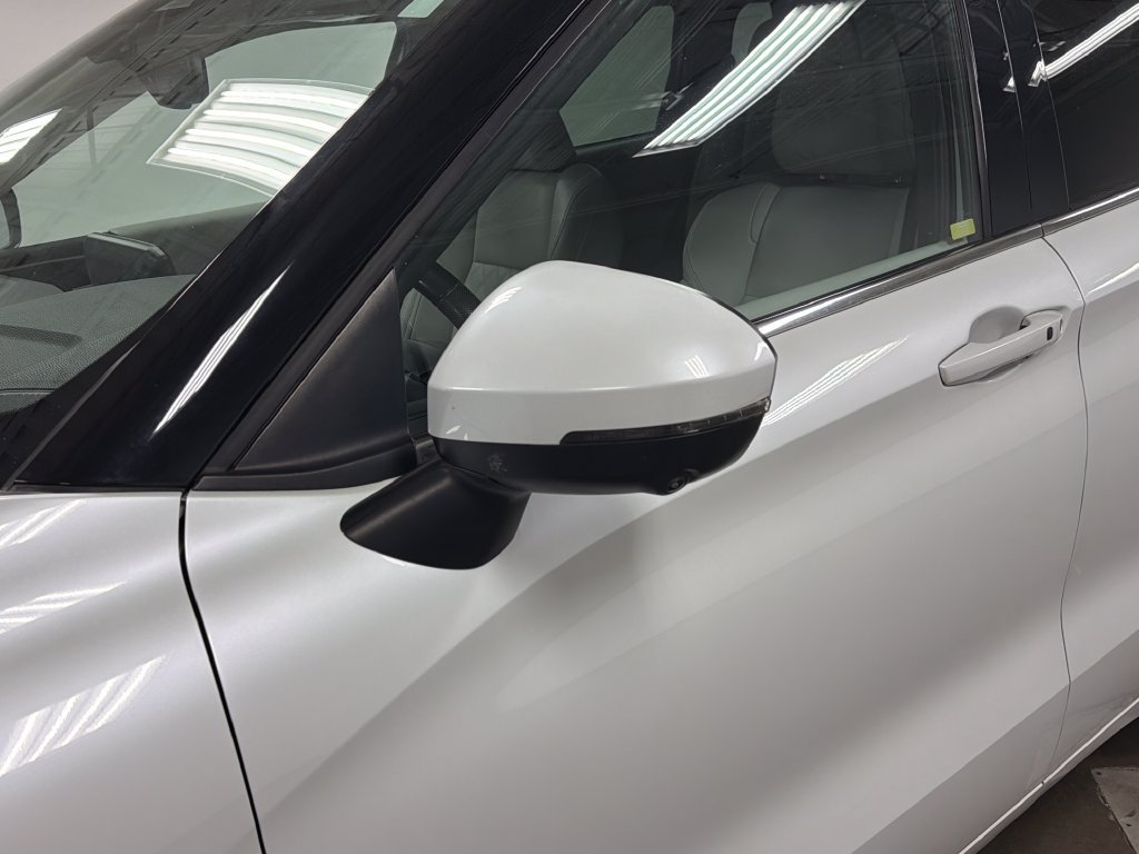Used 2022 Mitsubishi Outlander SEL AWD/4WD image 11