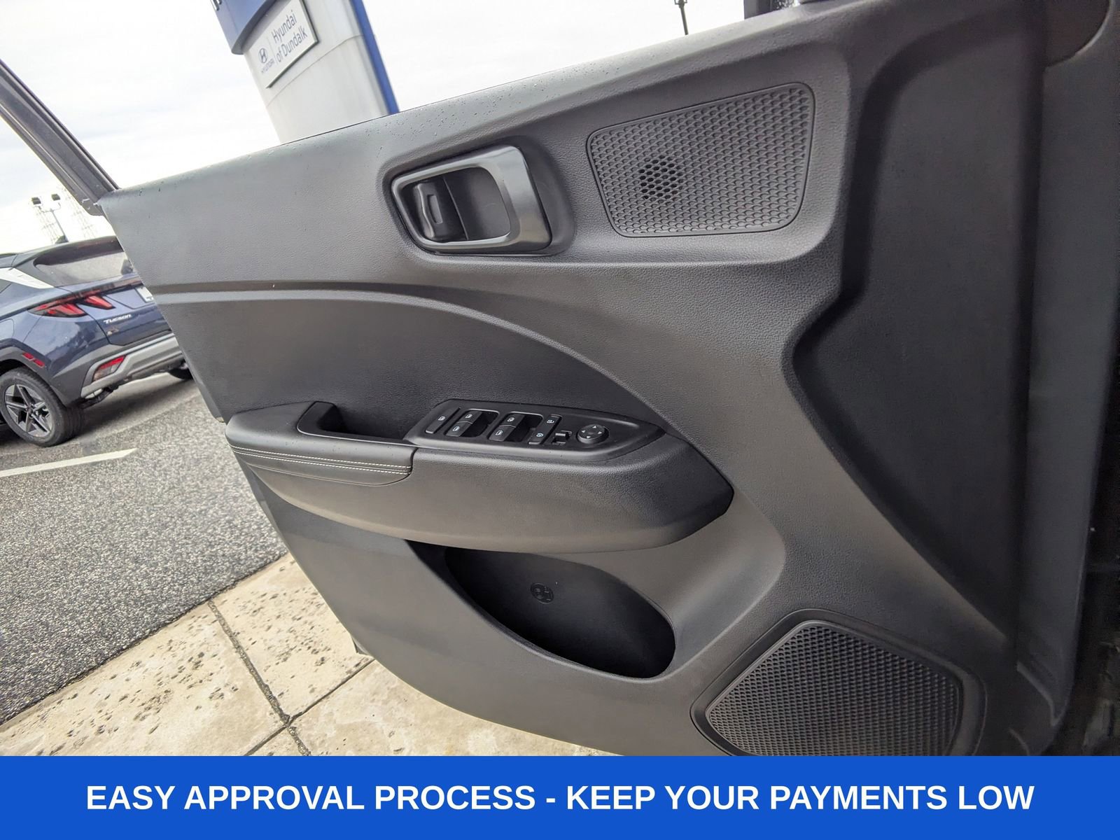 Used 2025 Hyundai Venue Limited image 30