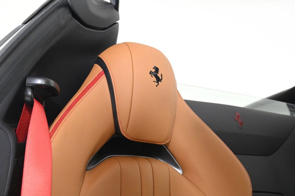 Certified 2023 Ferrari 812 GTS image 28