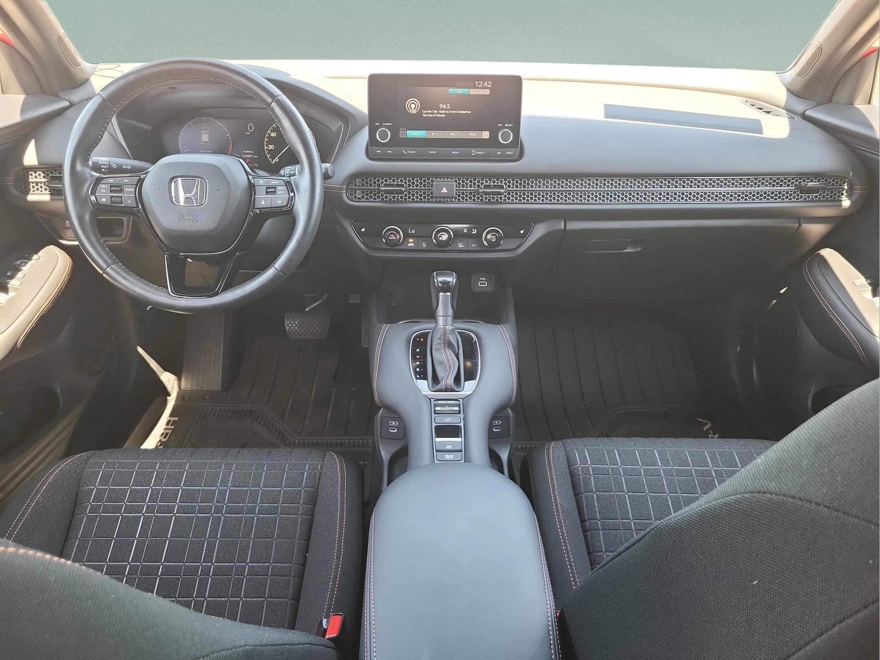 Certified 2024 Honda HR-V Sport image 31