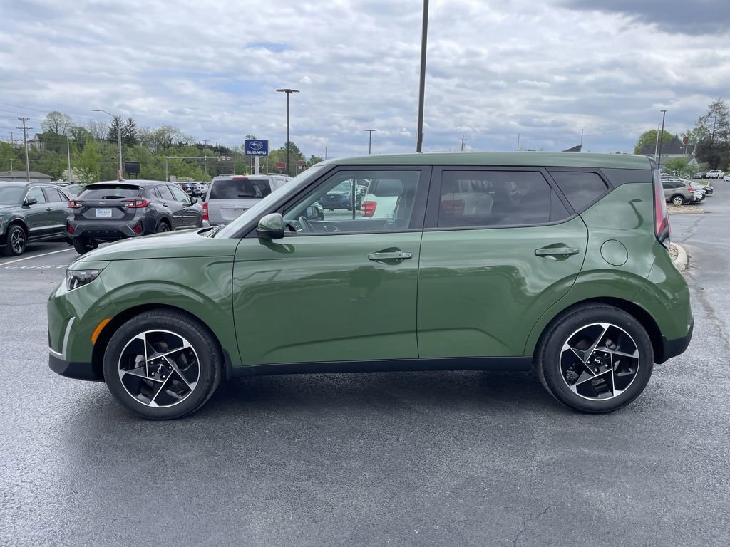Certified 2023 Kia Soul EX image 3