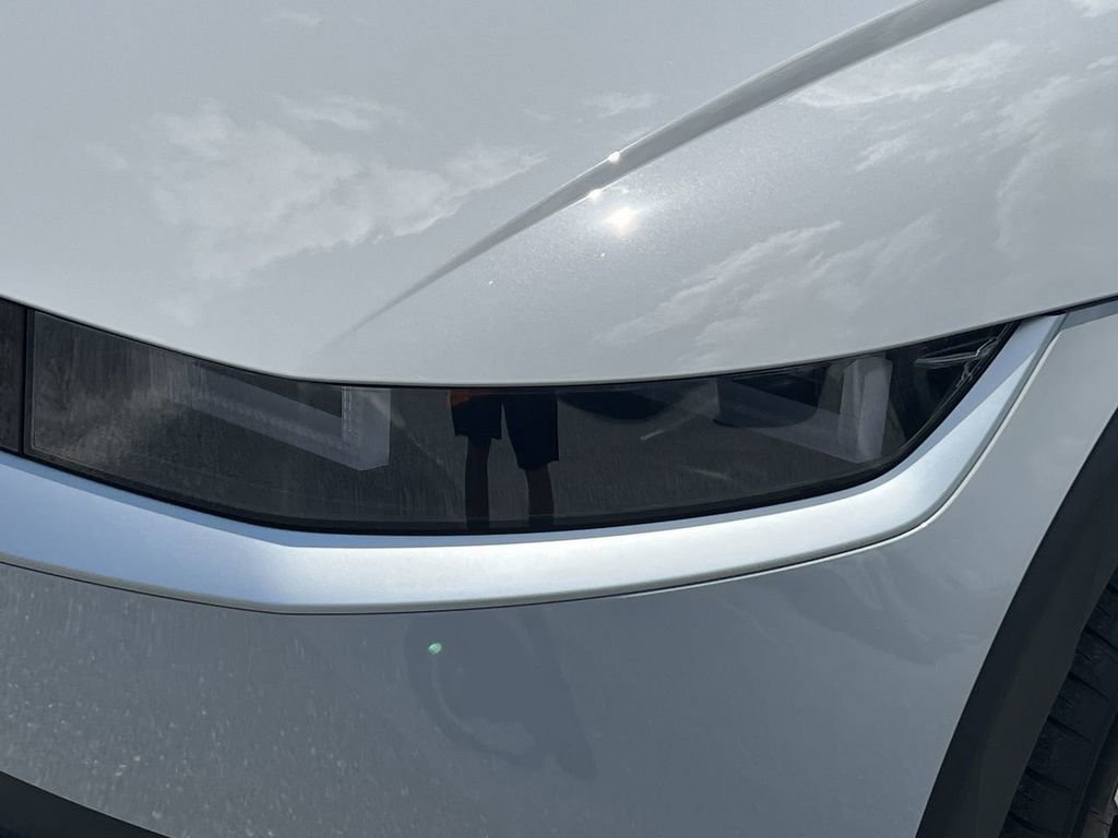 New 2023 Hyundai Ioniq 5 SEL image 16