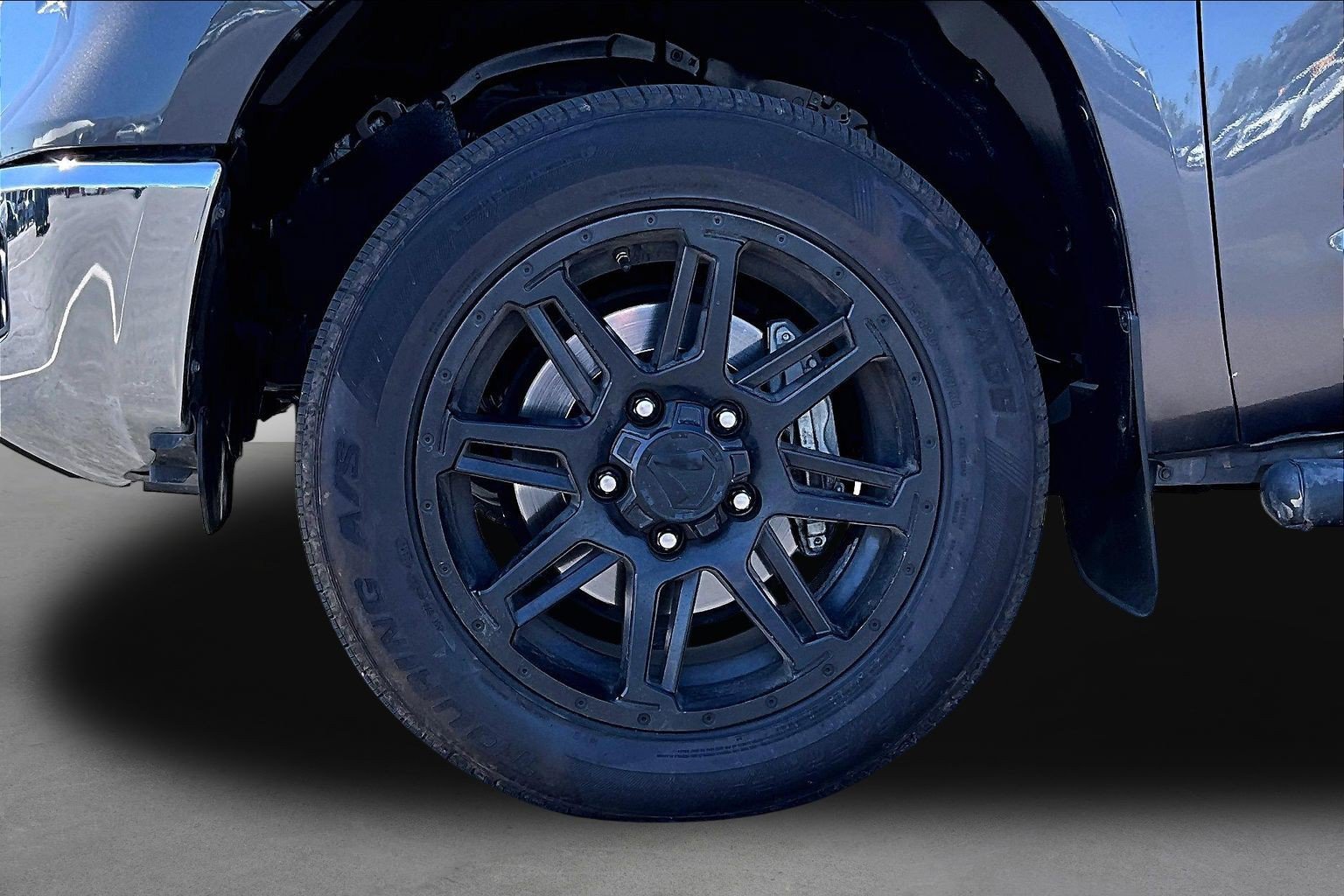 Used 2019 Toyota Tundra SR5 w/ SR5 Upgrade Package RWD image 8