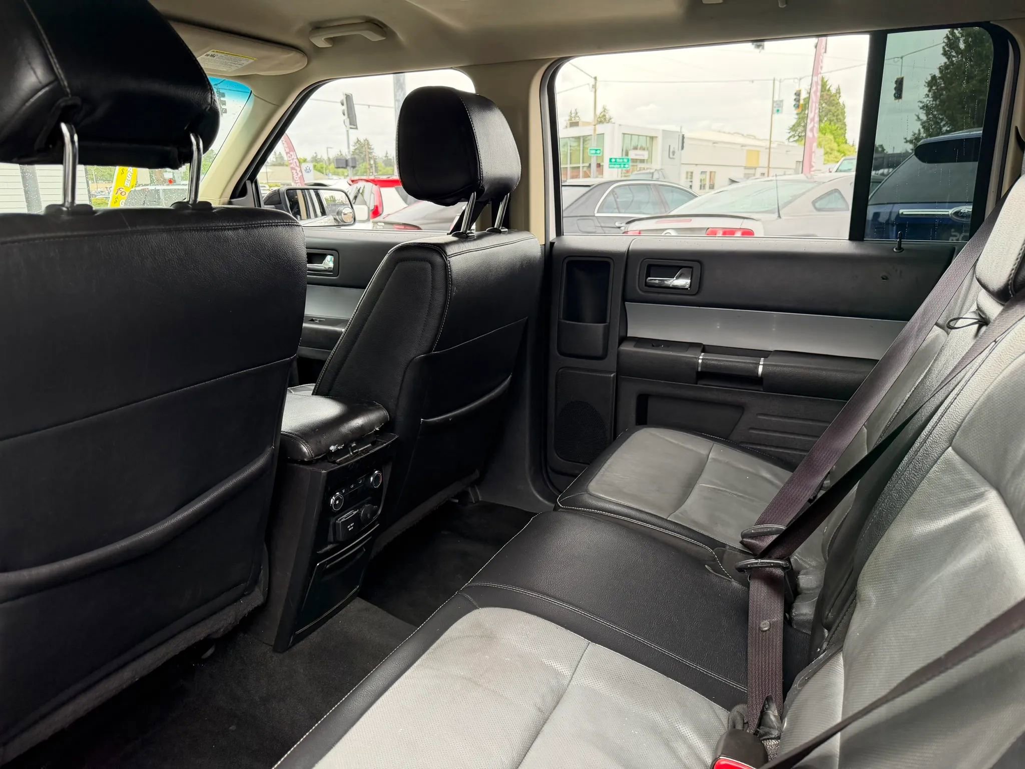 Used 2013 Ford Flex SEL FWD image 16