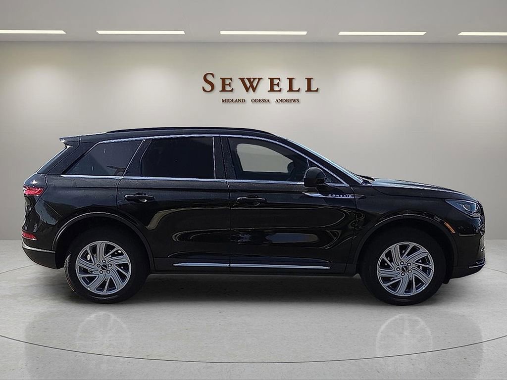 New 2026 Lincoln Corsair Premiere FWD image 5