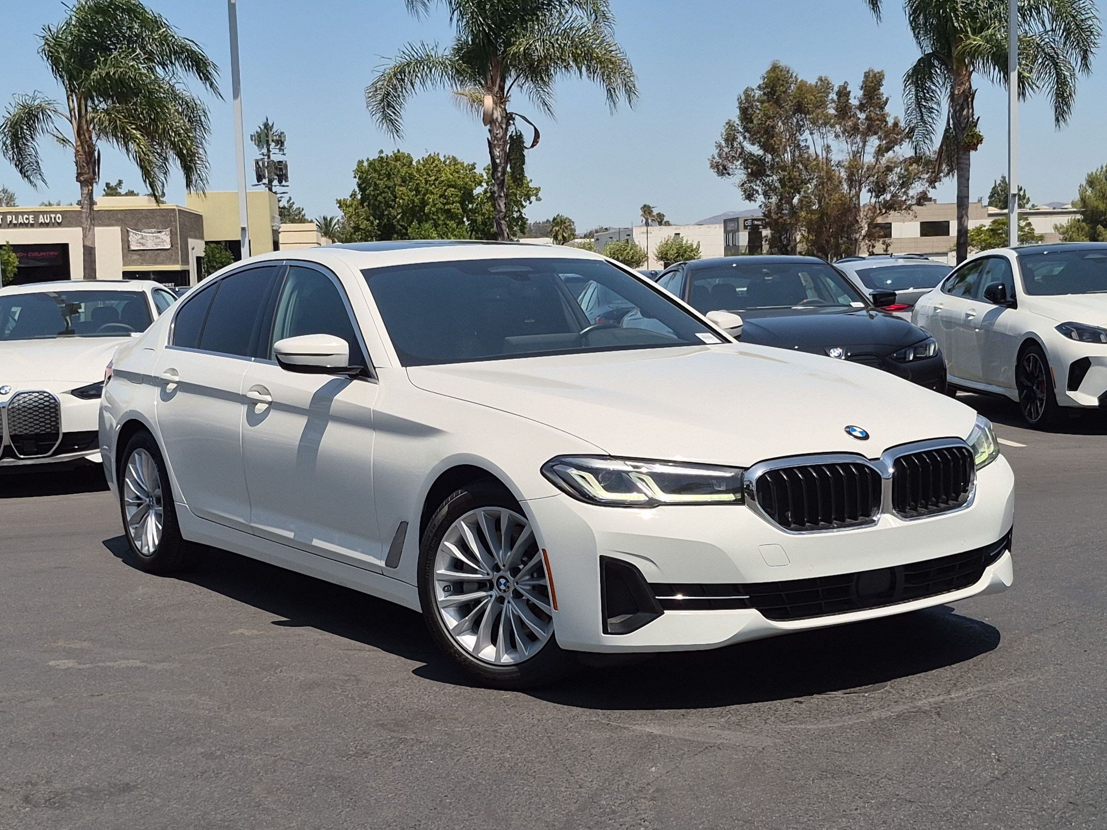 Used 2022 BMW 530i xDrive AWD/4WD image 2