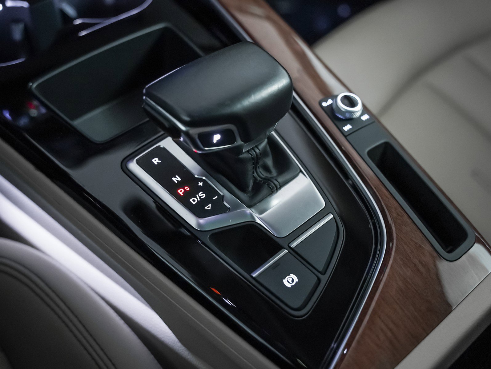 Used 2022 Audi A4 2.0T Premium w/ 18" Wheel Package image 17